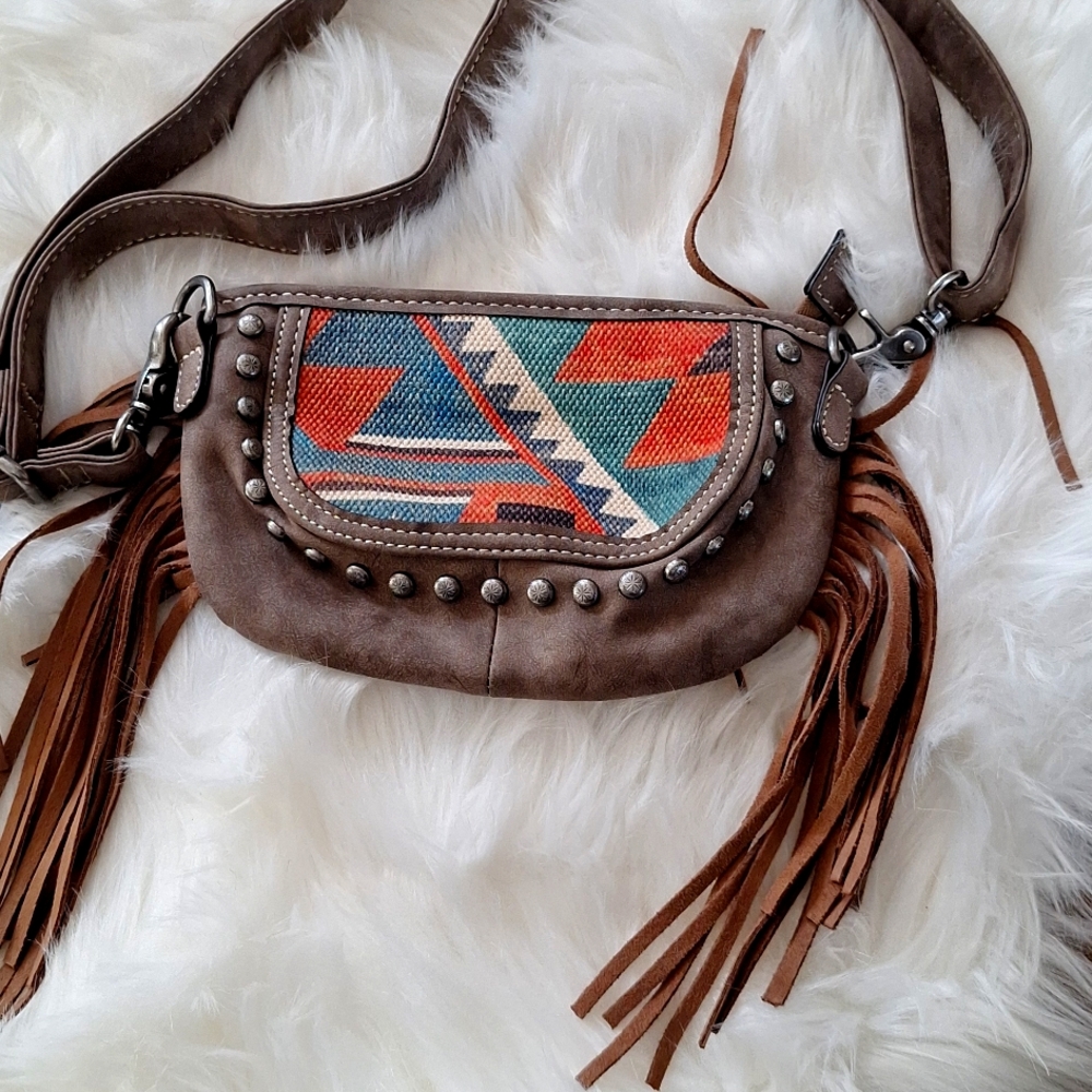 Blazin Roxx cross body fringe purse.